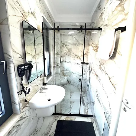 Luxurious & Spacious Old Bazaar * ティラナ