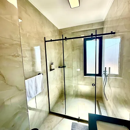 Luxurious & Spacious Old Bazaar Apartment Tirana