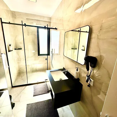 Luxurious & Spacious Old Bazaar * Tirana