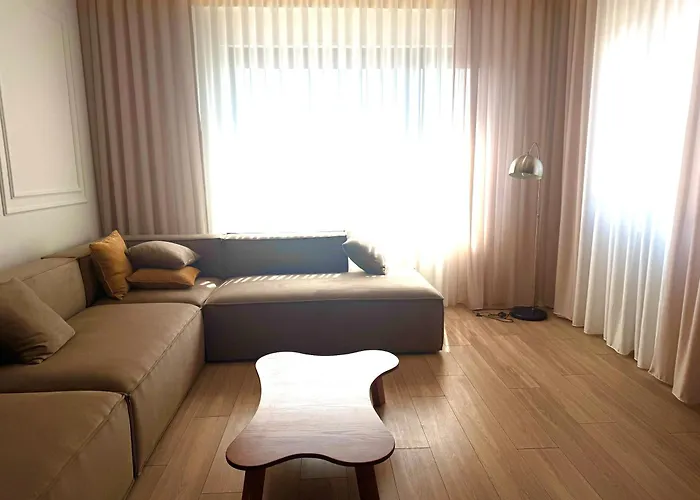 Luxurious & Spacious Old Bazaar Apartment